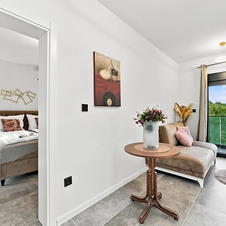 Modern Marlea In By Istrabook Villa Porec