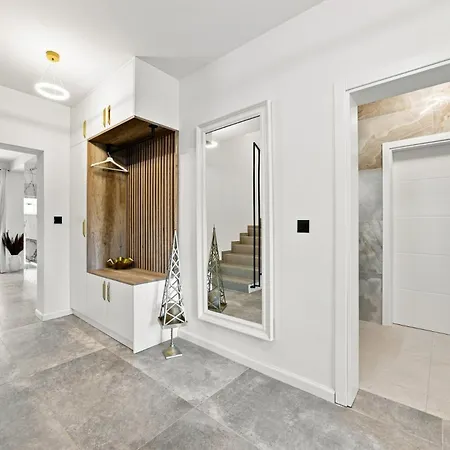 Modern Marlea In By Istrabook *